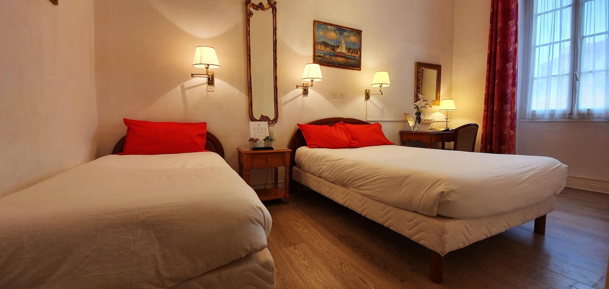Richelieu Hotel 2*