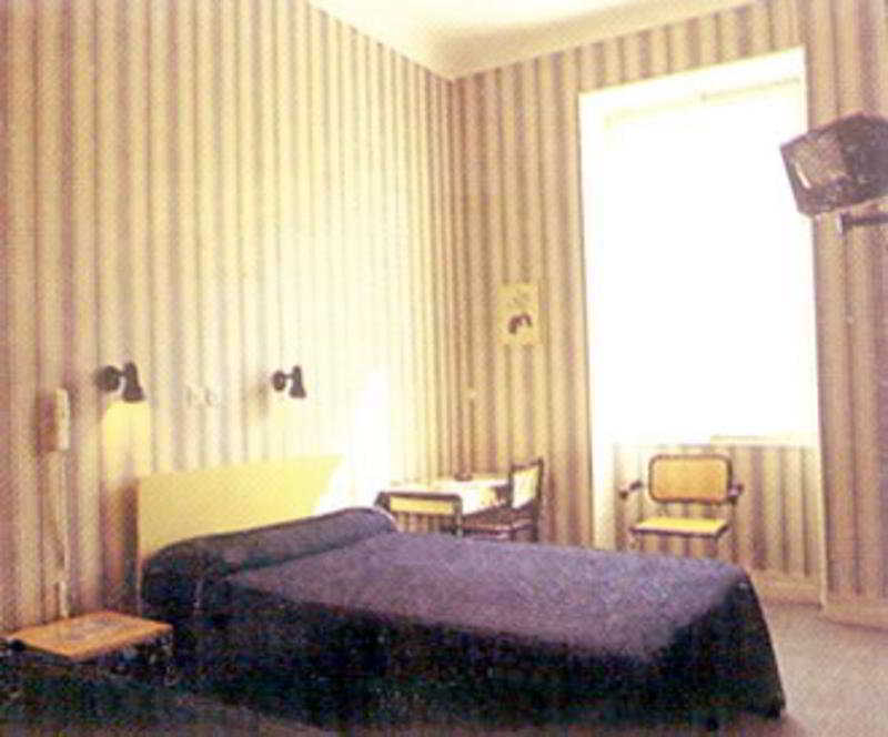 Richelieu Hotel 2*